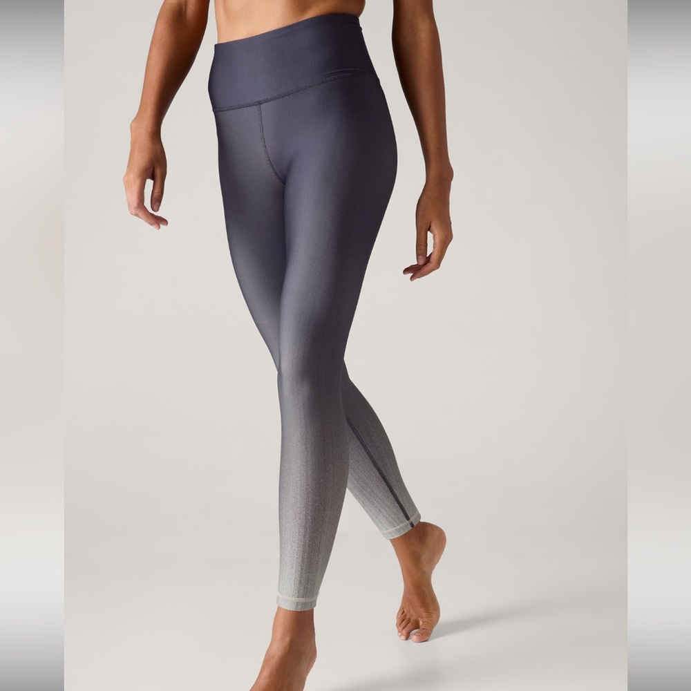 Athleta Elation 7/8 Tight NWT XS Digital Ombré Grey